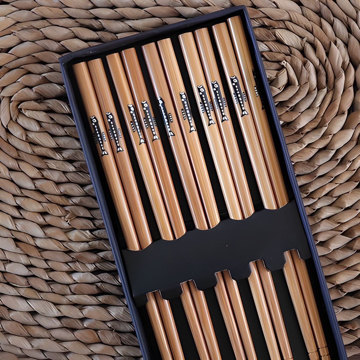 Japanese Style Bamboo Chopsticks – Natural Reusable Dining Chopsticks | HealthyLivi